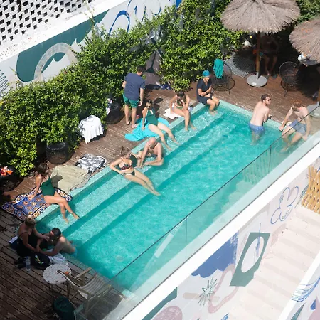 Secret Patio Hostel *