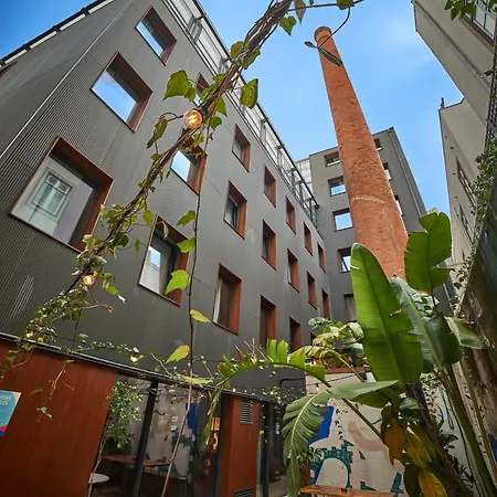 Secret Patio Hostel