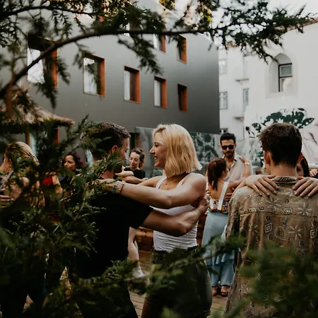 Hostel Selina Secret Garden Lisboa