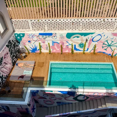 Hostel Selina Secret Garden Lisboa