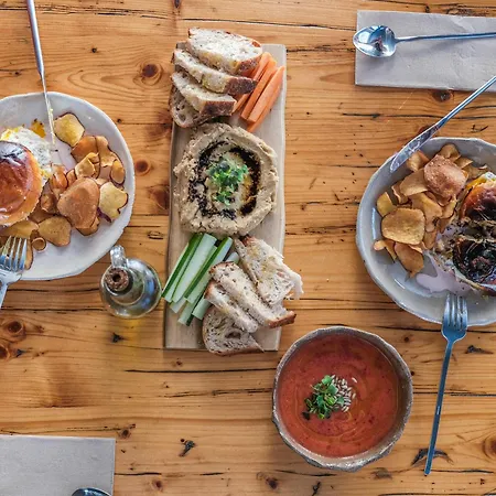 Selina Secret Garden By Ikigai Global Hospitality אכסניה ליסבון