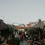 Secret Patio Hostel *