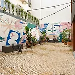 Secret Patio Hostel *