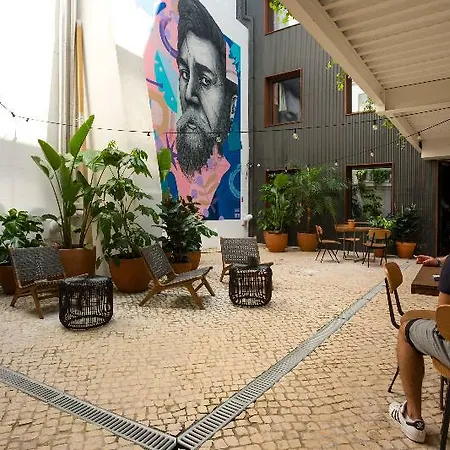 Hostal Secret Patio Lisboa