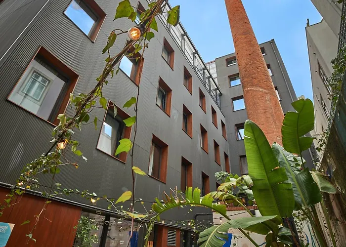 Secret Patio Hostel
